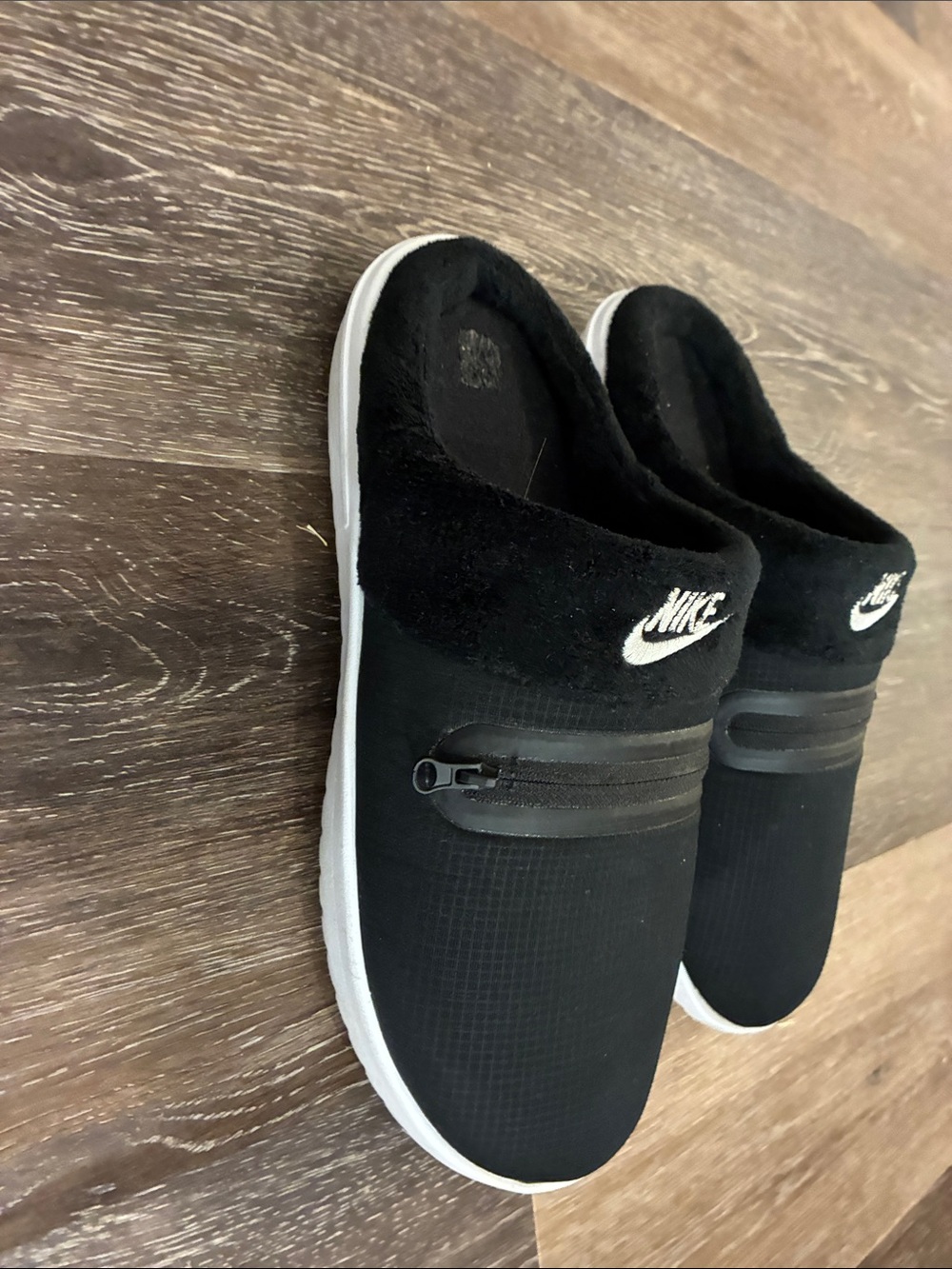 Nike Black and White Cozy Slip-On Burrows - Picture 2 of 5